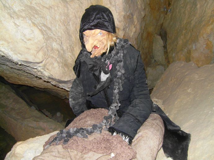 Jeskyně na Turoldu - exkurze pátých tříd